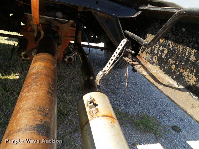 image for item DB0130 1998 Ford F800 truck cab and chassis