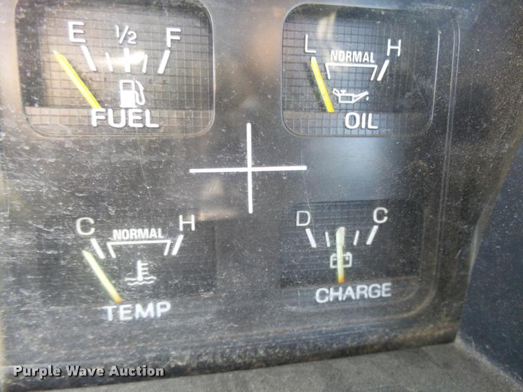 image for item DB0131 1997 Ford F800 flatbed truck