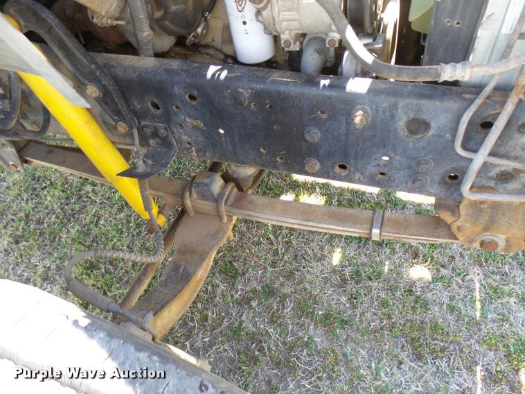 image for item DB0131 1997 Ford F800 flatbed truck