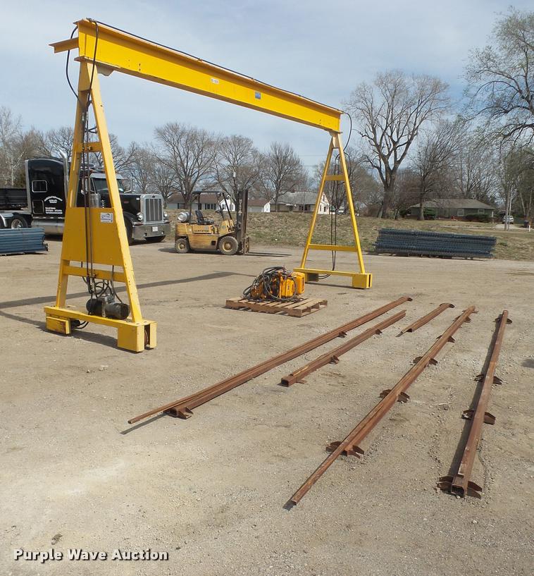 Overhead hoist in Lawrence, KS Item DB0553 sold Purple Wave