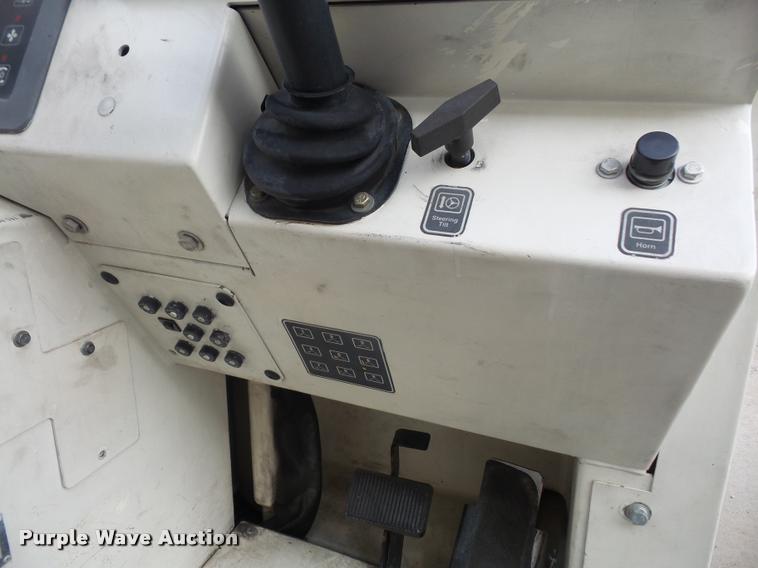 image for item DB0555 Tennant 8410 floor sweeper