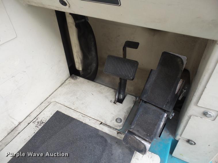 image for item DB0555 Tennant 8410 floor sweeper