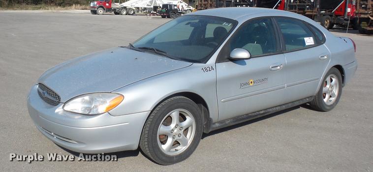 image for item DB0588 2003 Ford Taurus