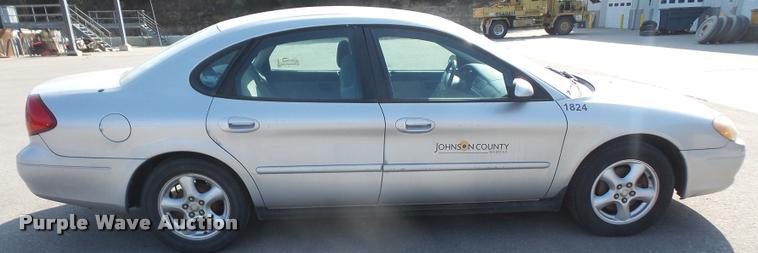 image for item DB0588 2003 Ford Taurus