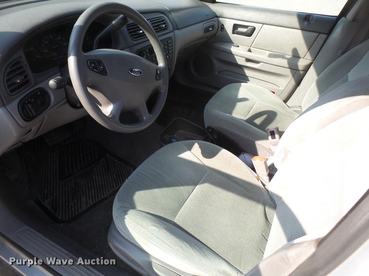 image for item DB0588 2003 Ford Taurus