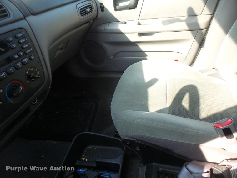 image for item DB0588 2003 Ford Taurus