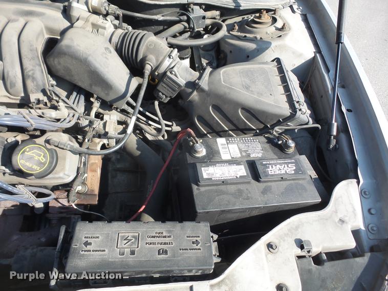 image for item DB0588 2003 Ford Taurus