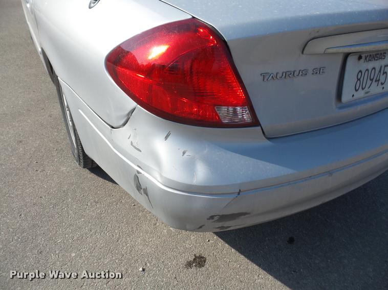 image for item DB0588 2003 Ford Taurus