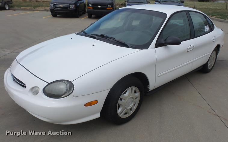 image for item DB0590 1999 Ford Taurus