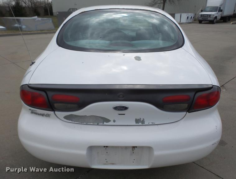 image for item DB0590 1999 Ford Taurus