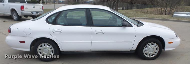 image for item DB0590 1999 Ford Taurus