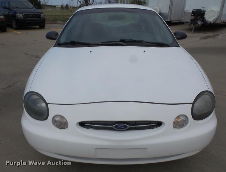 image for item DB0590 1999 Ford Taurus