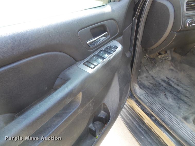 image for item DB0591 2011 Chevrolet Tahoe Police SUV