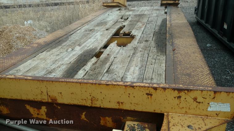 image for item DB0875 1984 Eager Beaver equipment trailer