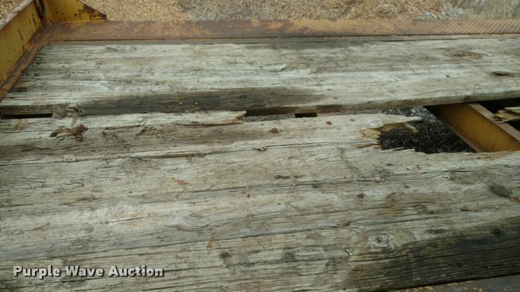 image for item DB0875 1984 Eager Beaver equipment trailer