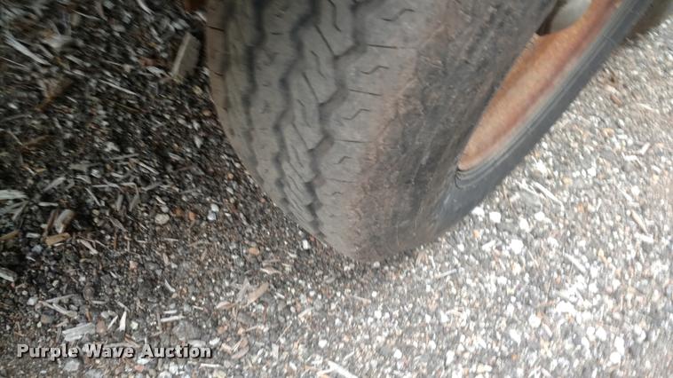 image for item DB0875 1984 Eager Beaver equipment trailer