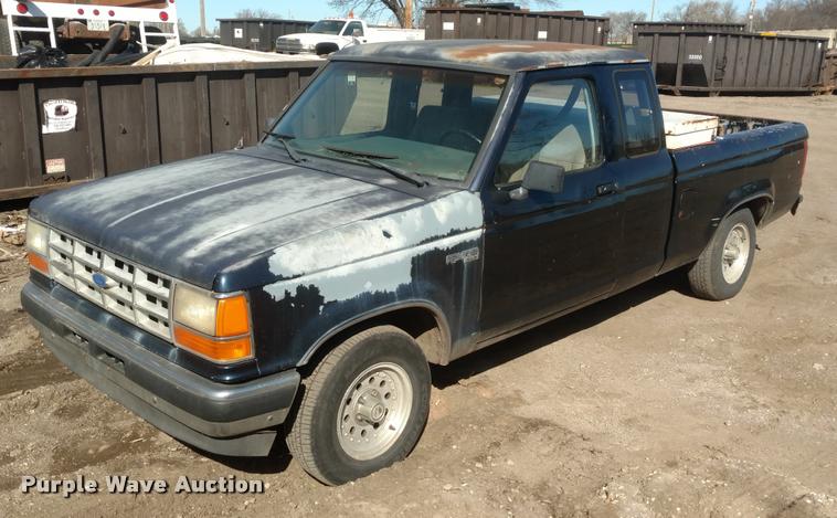 image for item DB0881 1990 Ford Ranger XLT pickup truck