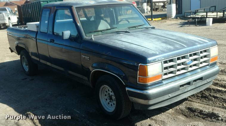 image for item DB0881 1990 Ford Ranger XLT pickup truck