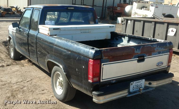 image for item DB0881 1990 Ford Ranger XLT pickup truck