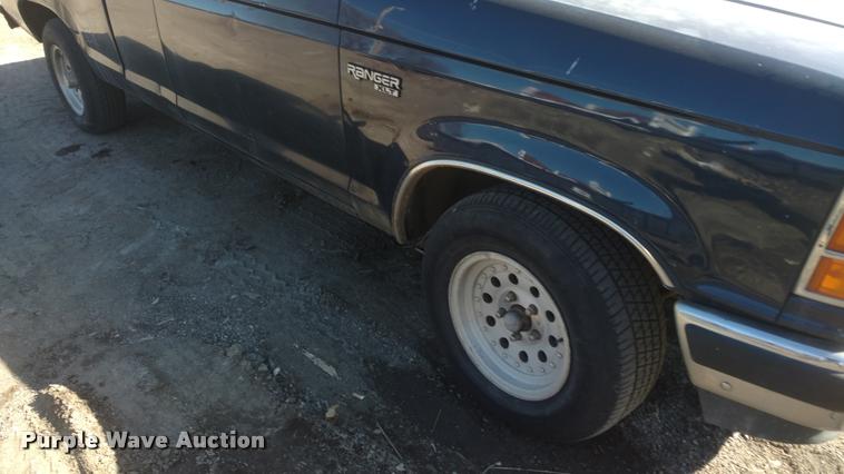 image for item DB0881 1990 Ford Ranger XLT pickup truck