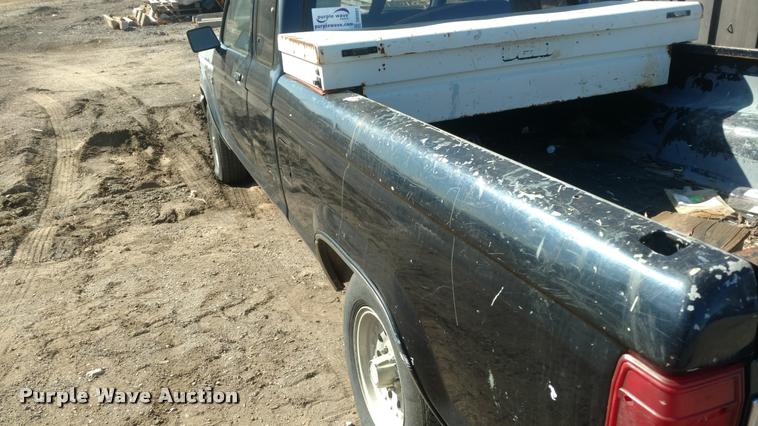 image for item DB0881 1990 Ford Ranger XLT pickup truck