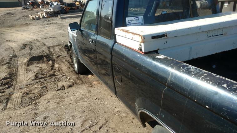 image for item DB0881 1990 Ford Ranger XLT pickup truck