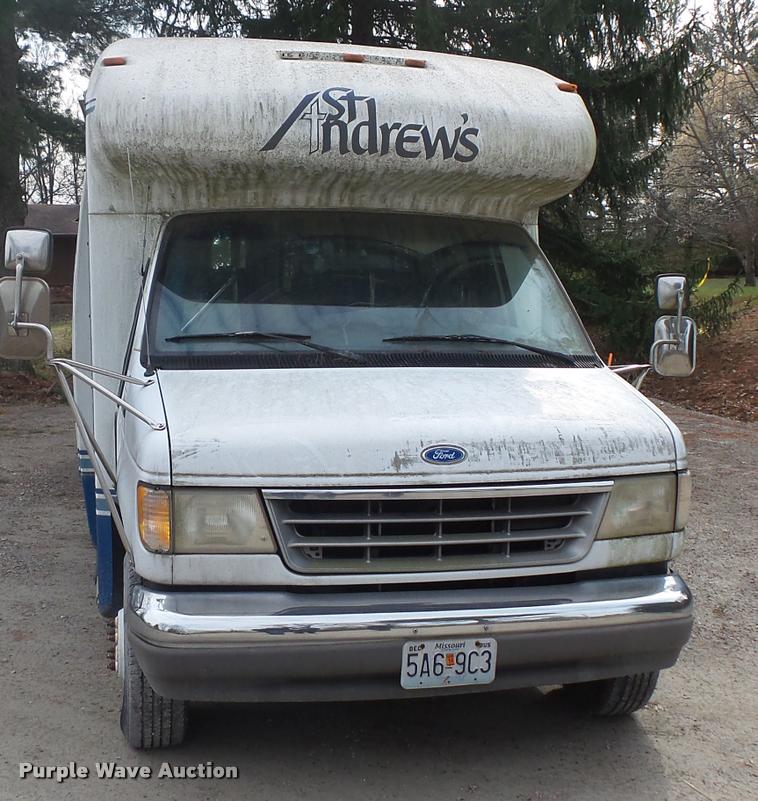 image for item DB1516 1994 Ford Econoline E350 shuttle bus
