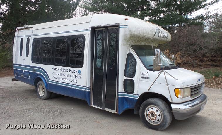 image for item DB1516 1994 Ford Econoline E350 shuttle bus