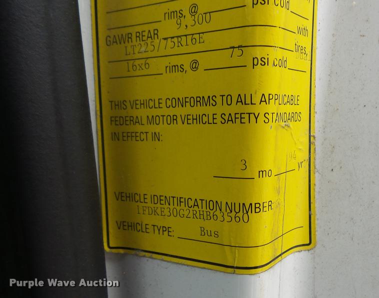 image for item DB1516 1994 Ford Econoline E350 shuttle bus