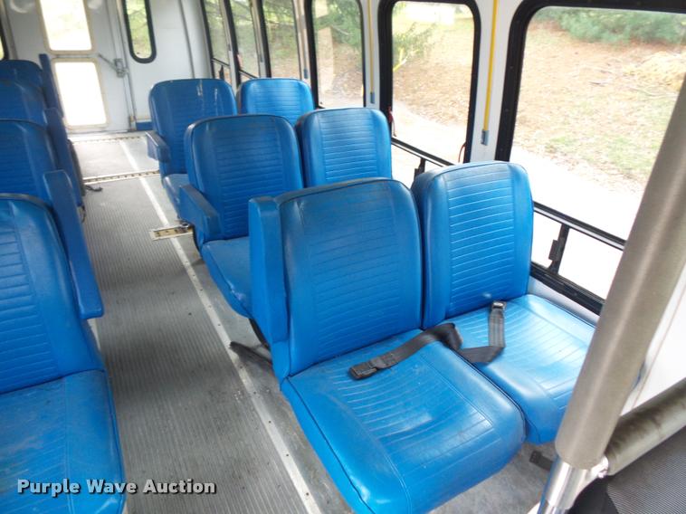 image for item DB1516 1994 Ford Econoline E350 shuttle bus