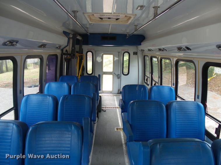 image for item DB1516 1994 Ford Econoline E350 shuttle bus