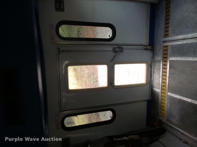 image for item DB1516 1994 Ford Econoline E350 shuttle bus