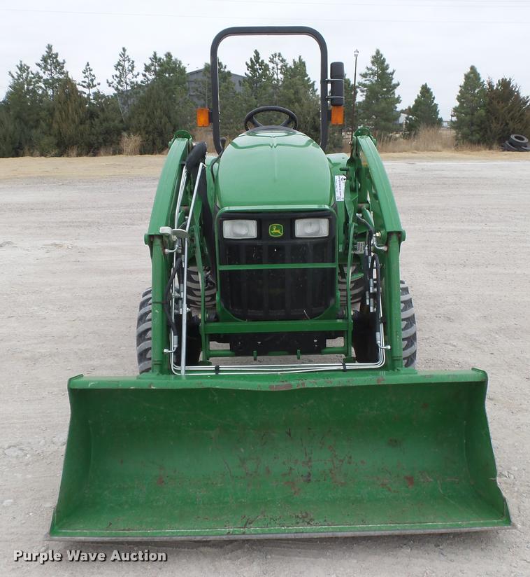 image for item DB1981 2008 John Deere 3203 MFWD tractor