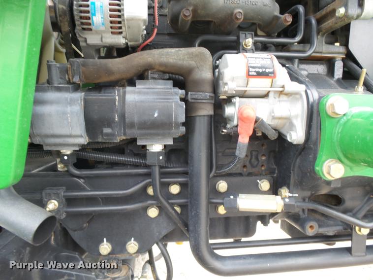 image for item DB1981 2008 John Deere 3203 MFWD tractor