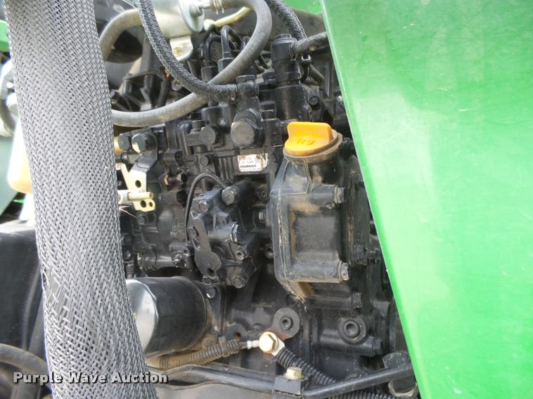 image for item DB1981 2008 John Deere 3203 MFWD tractor