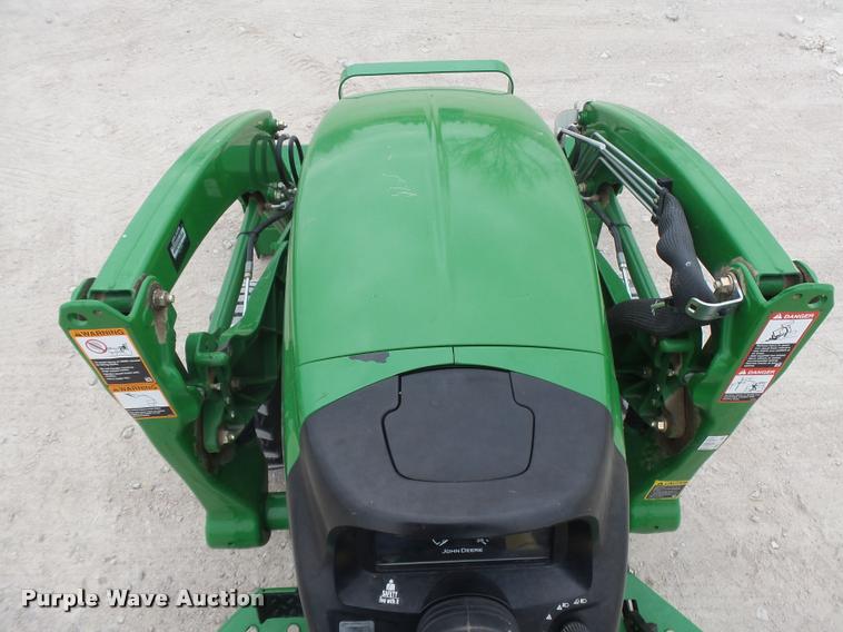 image for item DB1981 2008 John Deere 3203 MFWD tractor