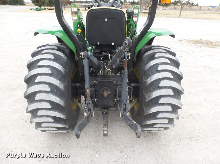 image for item DB1981 2008 John Deere 3203 MFWD tractor