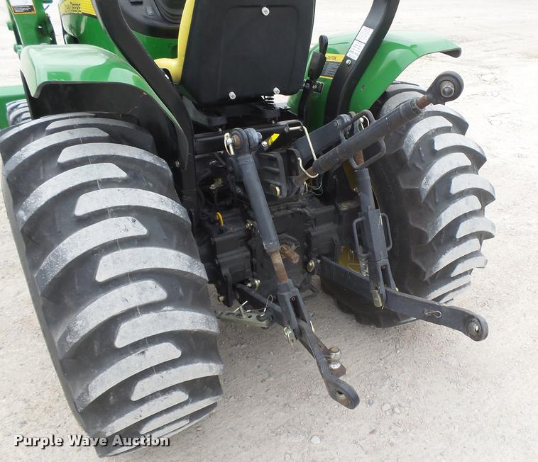 image for item DB1981 2008 John Deere 3203 MFWD tractor