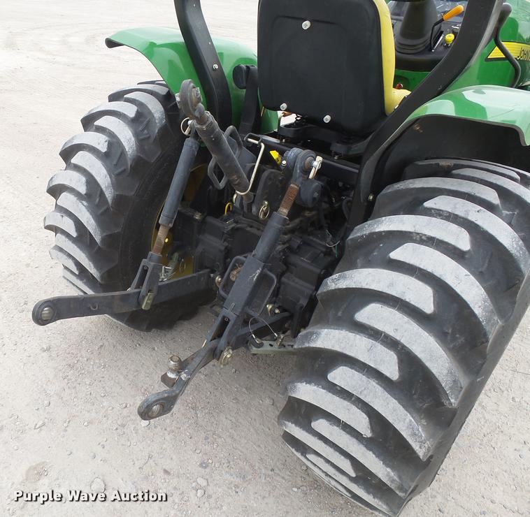 image for item DB1981 2008 John Deere 3203 MFWD tractor