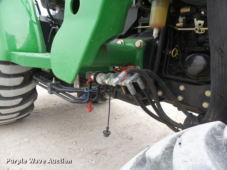 image for item DB1981 2008 John Deere 3203 MFWD tractor