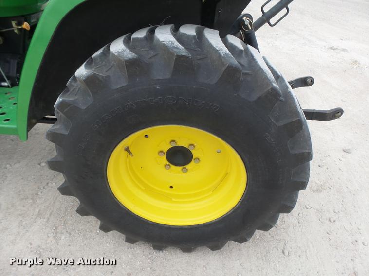 image for item DB1981 2008 John Deere 3203 MFWD tractor