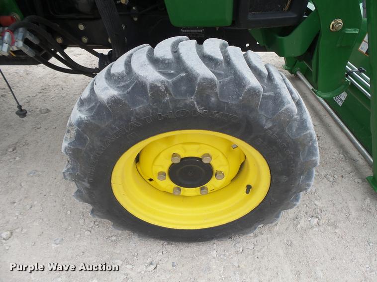 image for item DB1981 2008 John Deere 3203 MFWD tractor