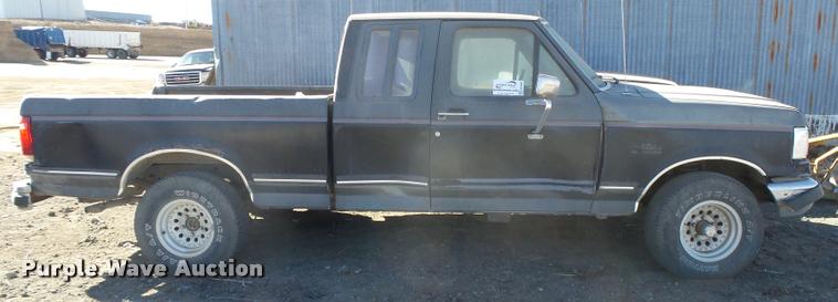 image for item DB1986 1989 Ford F150 SuperCab pickup truck