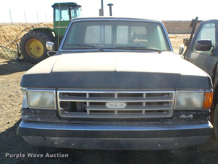image for item DB1986 1989 Ford F150 SuperCab pickup truck