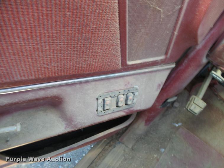 image for item DB1986 1989 Ford F150 SuperCab pickup truck