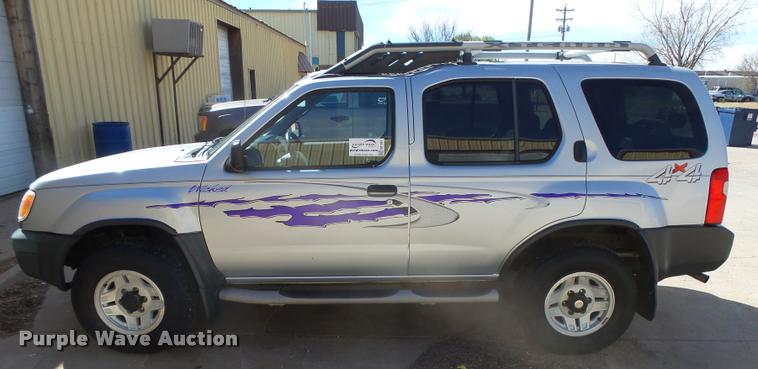 image for item DB1987 2000 Nissan Xterra SUV