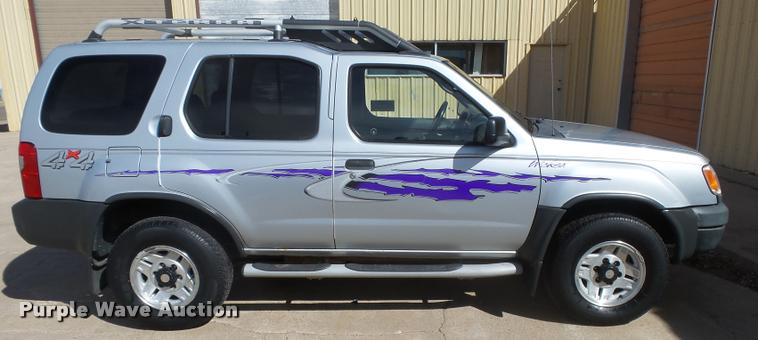 image for item DB1987 2000 Nissan Xterra SUV