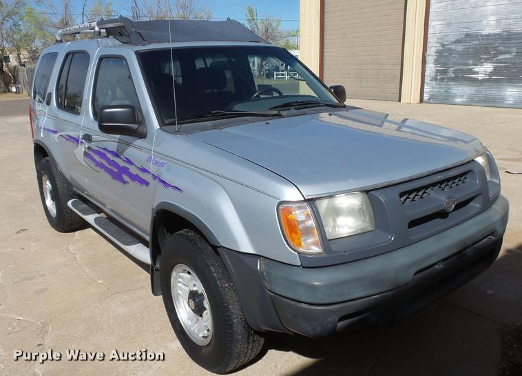 image for item DB1987 2000 Nissan Xterra SUV