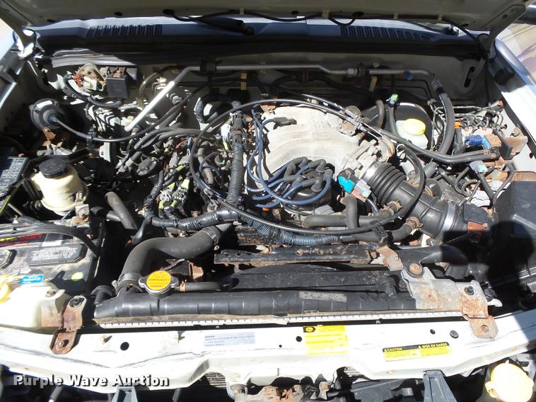 image for item DB1987 2000 Nissan Xterra SUV