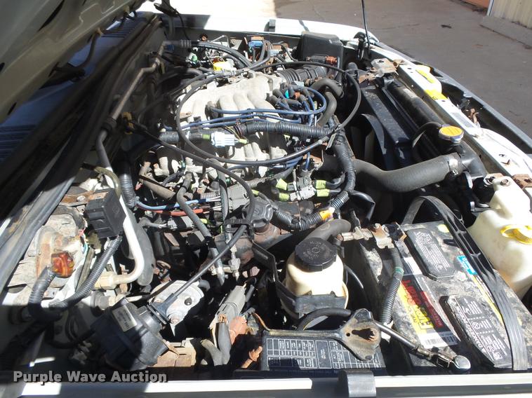 image for item DB1987 2000 Nissan Xterra SUV